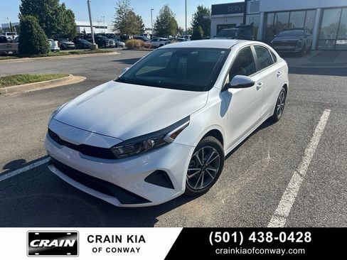 Used 2024 Kia Forte LXS w/ LXS Technology Package FWD image 1