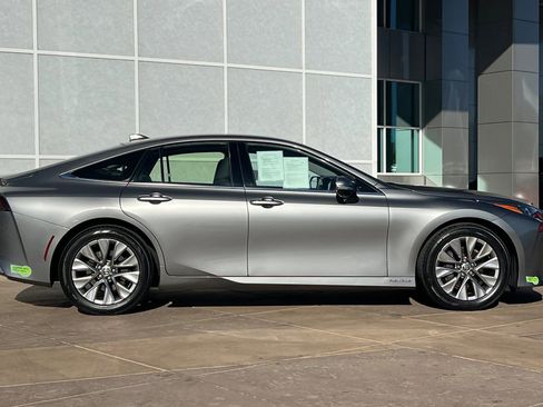 Certified 2023 Toyota Mirai XLE image 3