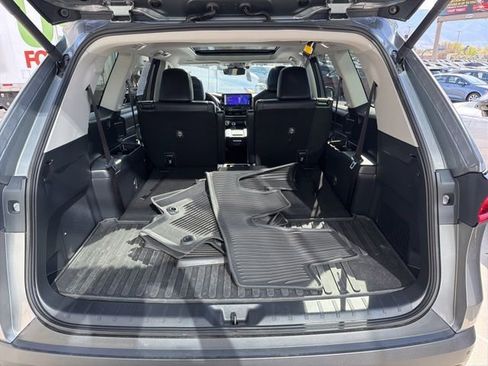 Used 2025 Toyota Grand Highlander AWD image 29