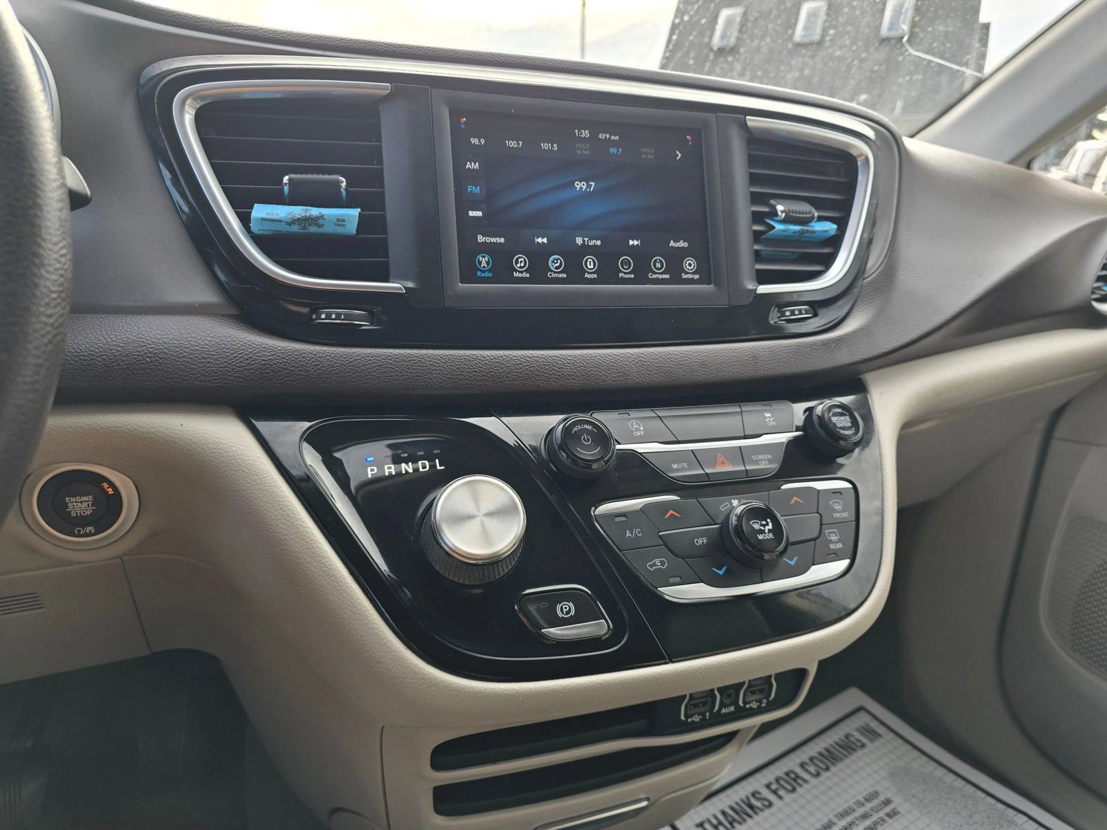 Used 2021 Chrysler Voyager Lxi FWD image 28