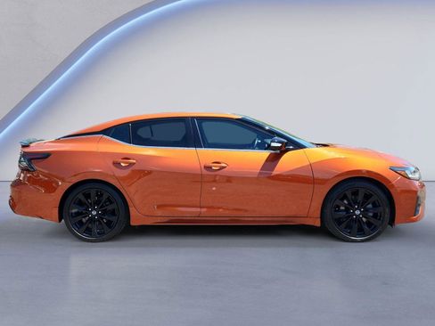 Used 2019 Nissan Maxima SR w/ Premium Package FWD image 2