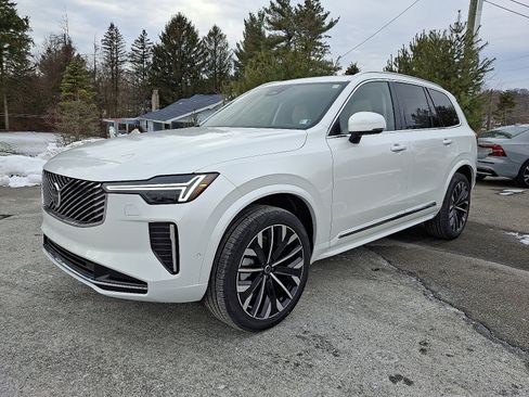 New 2026 Volvo XC90 B6 Ultra w/ Protection Package image 2