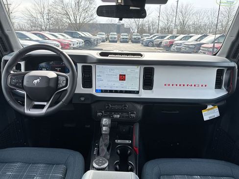 New 2026 Ford Bronco Heritage Edition image 10