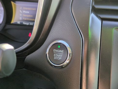 Used 2020 Ford Fusion Titanium image 22