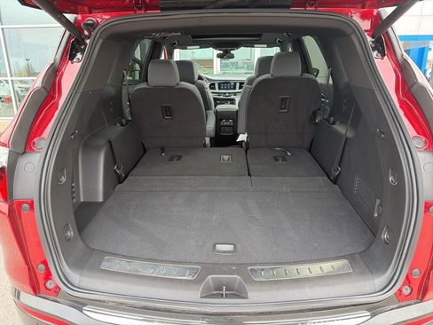 Used 2023 Buick Enclave Essence w/ Experience Buick Package image 8