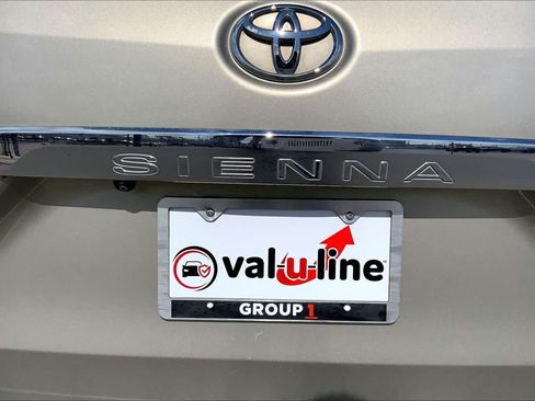 Used 2015 Toyota Sienna Limited FWD image 10