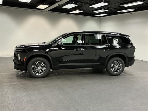 New 2026 Chevrolet Traverse LT w/ LPO, Floor Liner Package FWD image 2