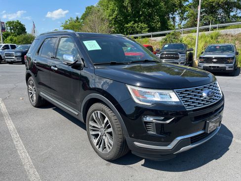 Used 2018 Ford Explorer Platinum AWD/4WD image 3