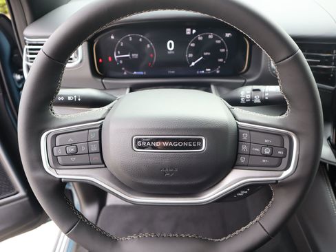 New 2026 Jeep Grand Wagoneer Limited AWD/4WD image 3