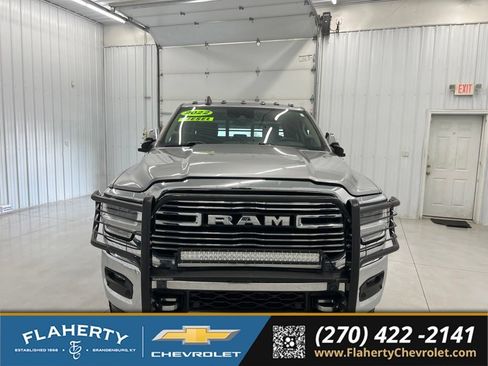 Used 2022 RAM 3500 Laramie AWD/4WD image 7