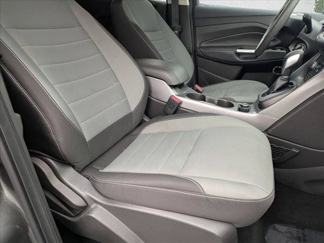 Used 2016 Ford Escape SE w/ Equipment Group 201A FWD image 20