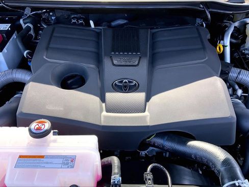 New 2026 Toyota Tundra SR5 w/ SR5 Convenience Package RWD image 16