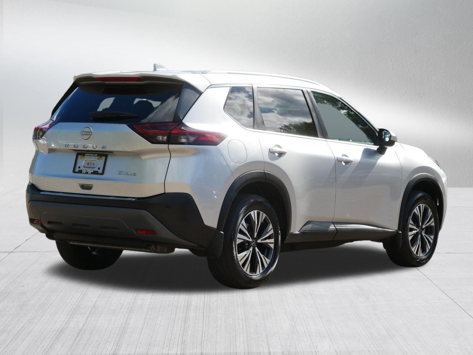 Certified 2023 Nissan Rogue SV w/ SV Premium B Package AWD/4WD image 7