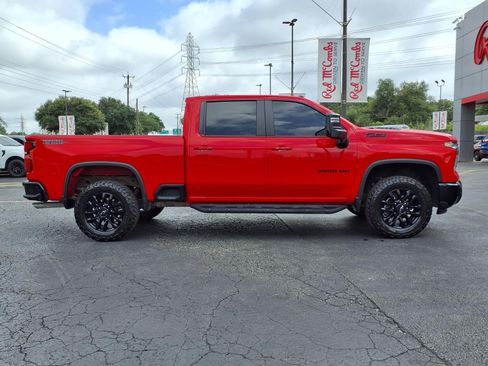 Used 2025 Chevrolet Silverado 2500 LT w/ Trail Boss Package AWD/4WD image 5