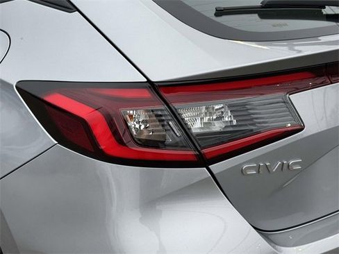 Certified 2025 Honda Civic Sport image 9