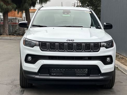 New 2026 Jeep Compass Latitude image 9