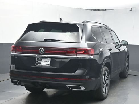 New 2026 Volkswagen Atlas SE image 7