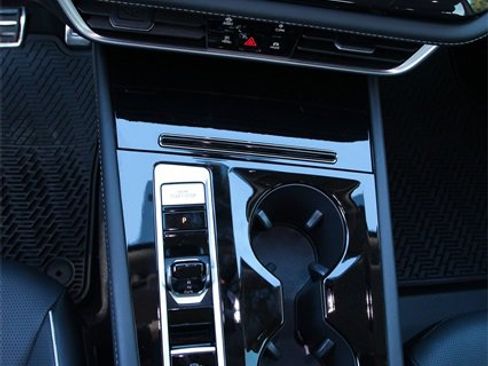 Certified 2025 Volkswagen Atlas SEL Premium R-Line image 20