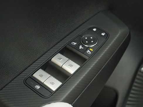 New 2026 Mitsubishi Outlander SE FWD image 16