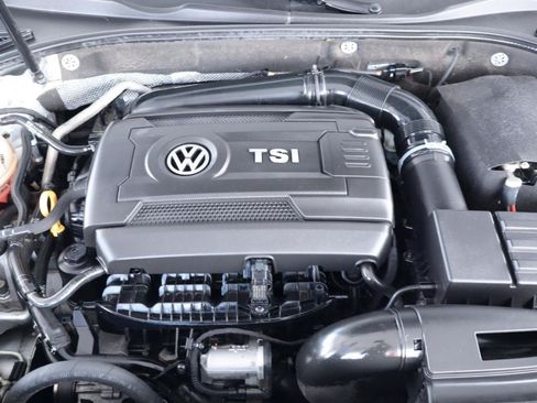Used 2017 Volkswagen Passat 1.8T R-Line FWD image 39