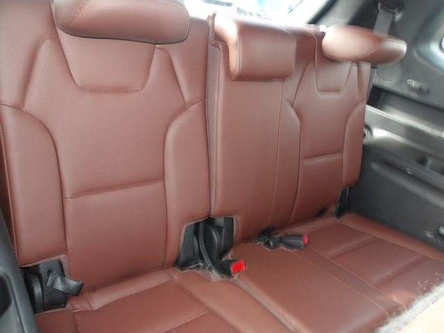 Used 2024 Kia Telluride EX w/ EX Captain's Chair Package AWD/4WD image 12