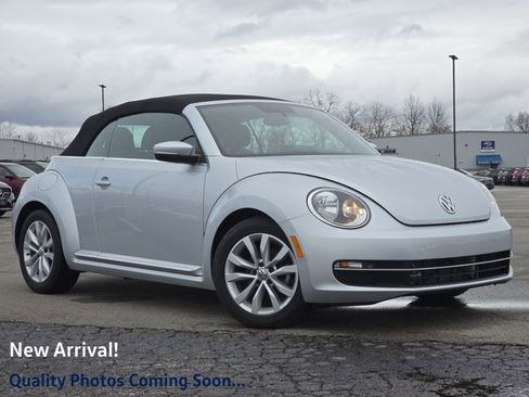 Used 2014 Volkswagen Beetle TDI image 1