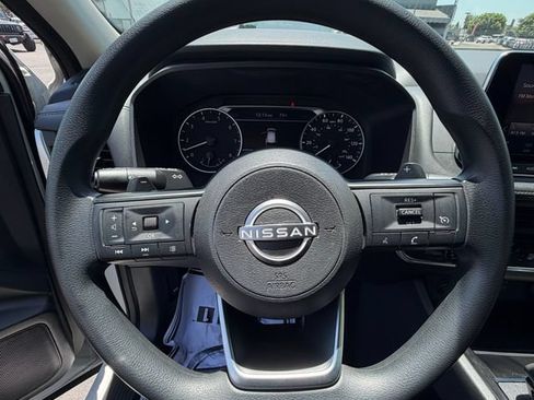 Used 2024 Nissan Rogue S FWD image 22