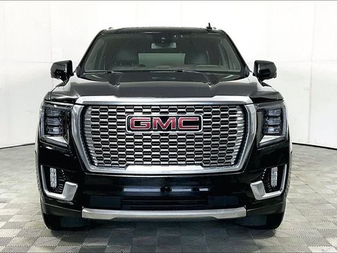 Used 2024 GMC Yukon XL Denali image 3