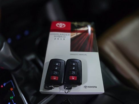 Used 2019 Toyota Highlander Limited Platinum image 47