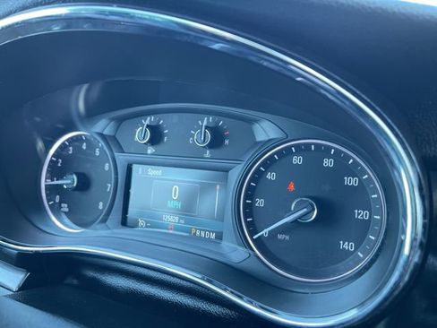 Certified 2018 Buick Encore Essence FWD image 12