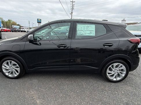New 2027 Chevrolet Bolt LT w/ Comfort Package FWD image 8