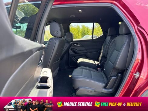 Used 2023 Chevrolet Traverse LT w/ LT Premium Package AWD/4WD image 21