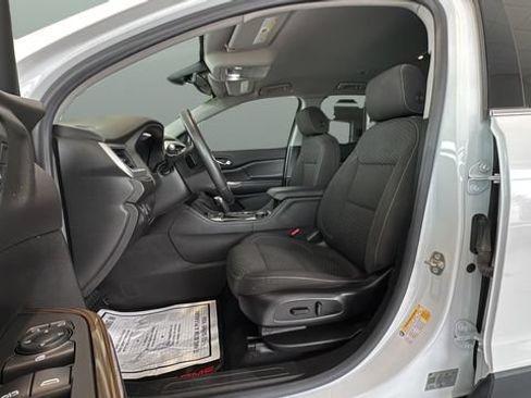 Used 2019 GMC Acadia SLE w/ Driver Alert Package I FWD image 9