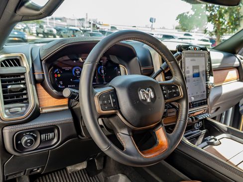 Used 2024 RAM 2500 Limited w/ Safety Group image 17