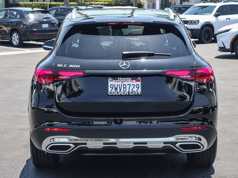 Used 2025 Mercedes-Benz GLC 300 image 8