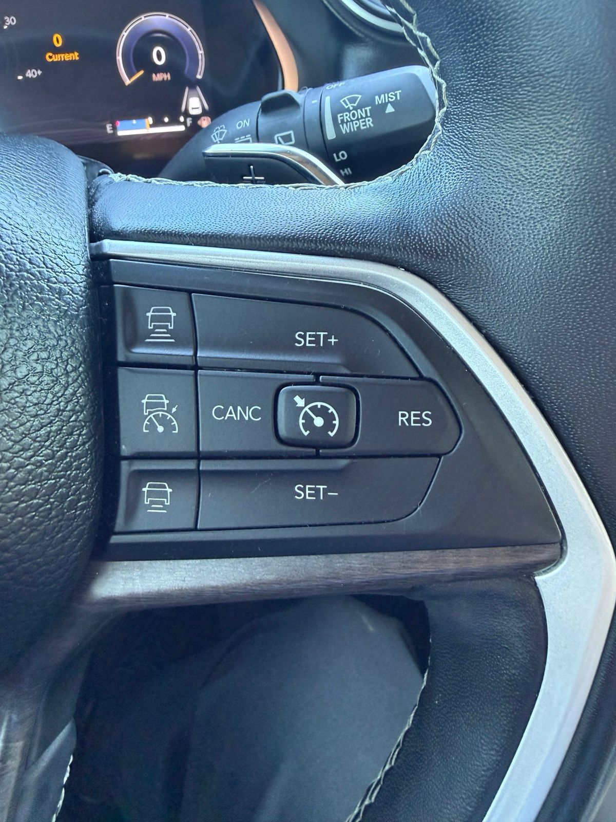 Used 2022 Jeep Grand Cherokee L Limited w/ Luxury Tech Group II AWD/4WD image 9