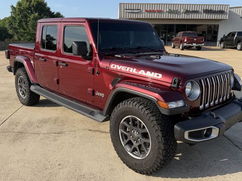 Used 2021 Jeep Gladiator Overland w/ Popular Equipment Package AWD/4WD image 13