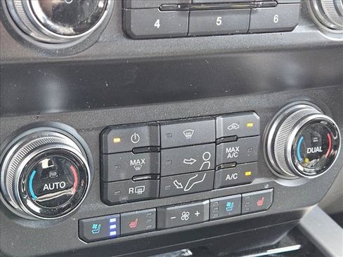 Used 2021 Ford F350 Platinum AWD/4WD image 12