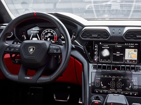 Used 2024 Lamborghini Urus S AWD/4WD image 55