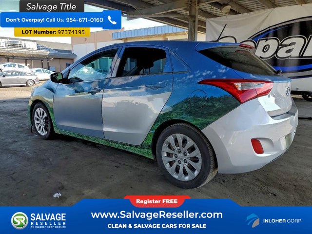 Used 2017 Hyundai Elantra GT FWD image 3