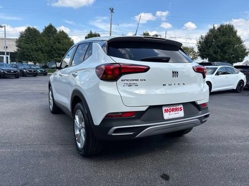 Used 2024 Buick Encore GX Preferred w/ Comfort Package FWD image 3