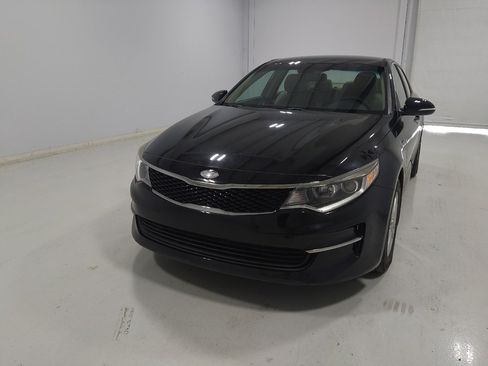 Used 2017 Kia Optima LX FWD image 15