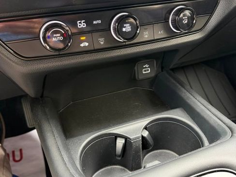 Certified 2024 Honda HR-V LX image 19