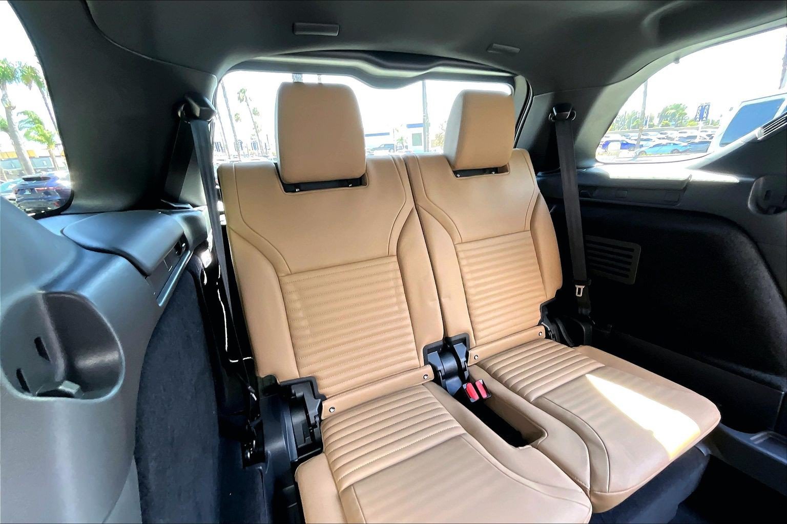 New 2026 Land Rover Discovery Limited Edition AWD/4WD image 11