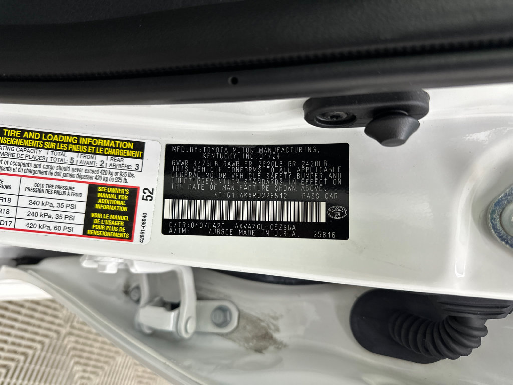 Used 2024 Toyota Camry SE FWD image 33