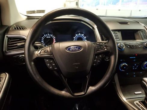 Used 2016 Ford Edge SE image 15