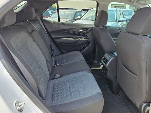 Used 2024 Chevrolet Equinox LT FWD image 18