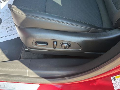 Used 2021 Buick Encore GX Select w/ Sport Touring Package FWD image 15