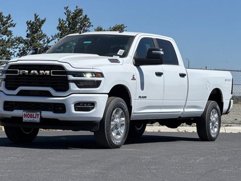 New 2026 RAM 3500 Big Horn AWD/4WD image 7