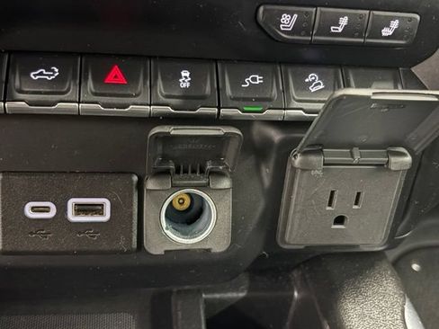 Used 2022 GMC Sierra 1500 AT4 w/ AT4 Premium Package AWD/4WD image 41